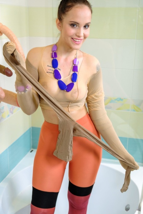 Czech teen Jennifer Mendez wets herself down after covering herself in hose 59453958