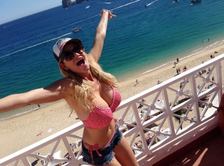 Sassy blonde MILF Kelly Madison shows off massive big tits everywhere she goes 59076810