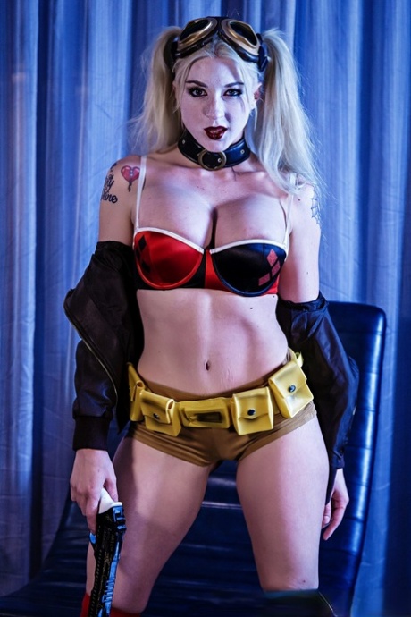 Pale blonde Leya Falcon strikes hot nude poses while impersonating a character 47760659